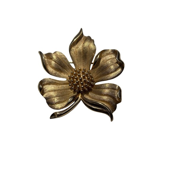 Crown Trifari Jewelry - Vintage Signed Crown Trifari Gold Tone Dogwood Blossom Flower Brooch Pin